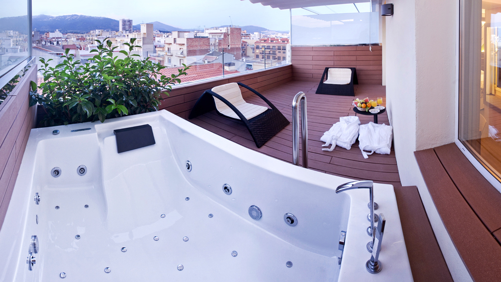 Superior Room with Whirlpool on the Terrace