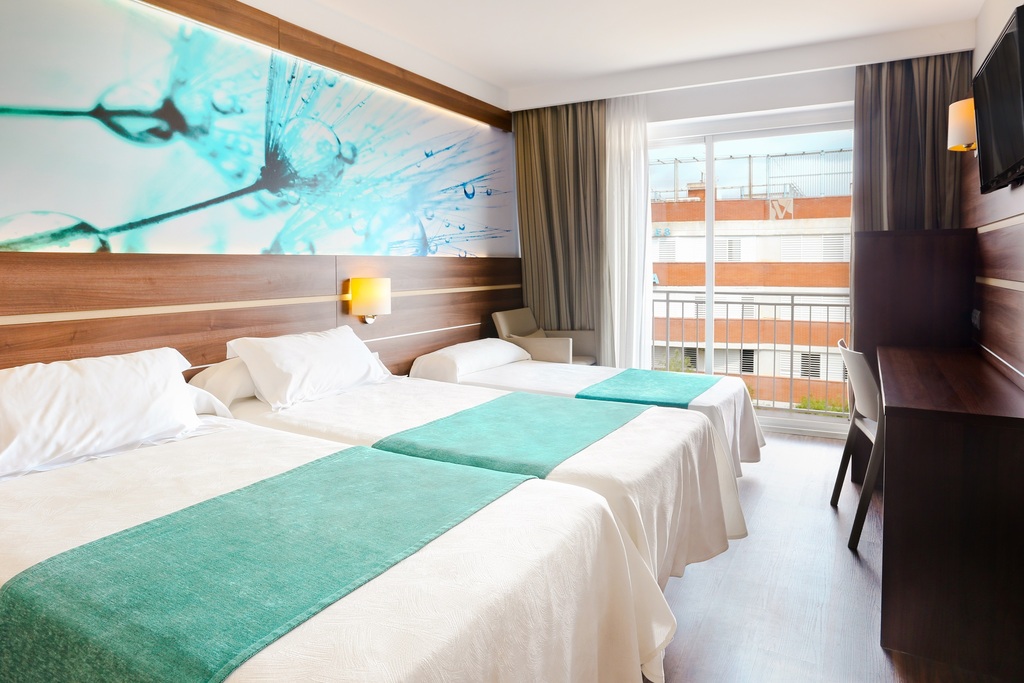 Triple Style Room with Balcony with view